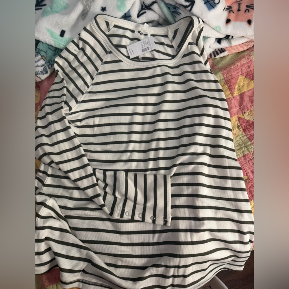 Maurice’s Women’s ribbed long sleeve shirt